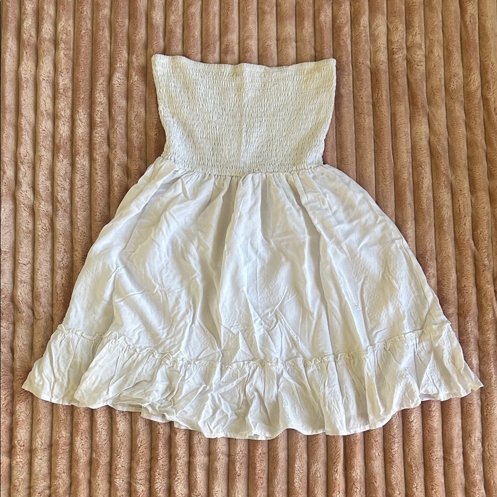 NWT Tsher Strapless White Smocked Bodice Mini Dress